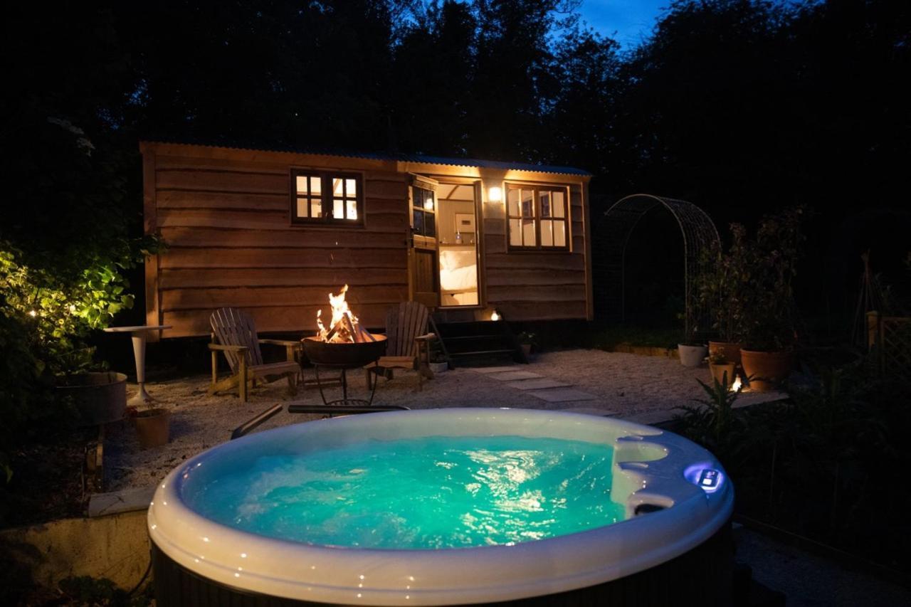 Luxury, Rural Shepherds Hut With Hot Tub Nr Bath Bristol Exteriör bild