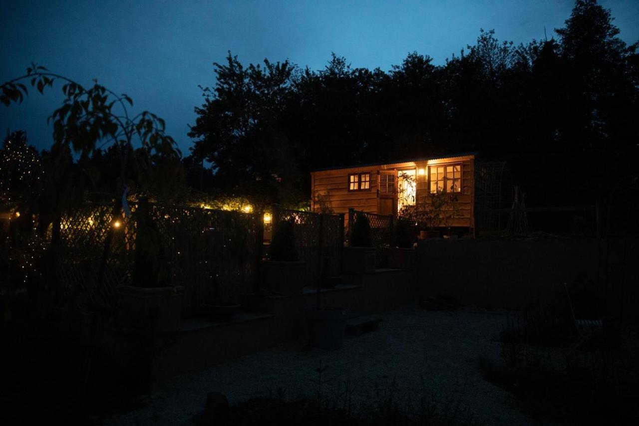Luxury, Rural Shepherds Hut With Hot Tub Nr Bath Bristol Exteriör bild